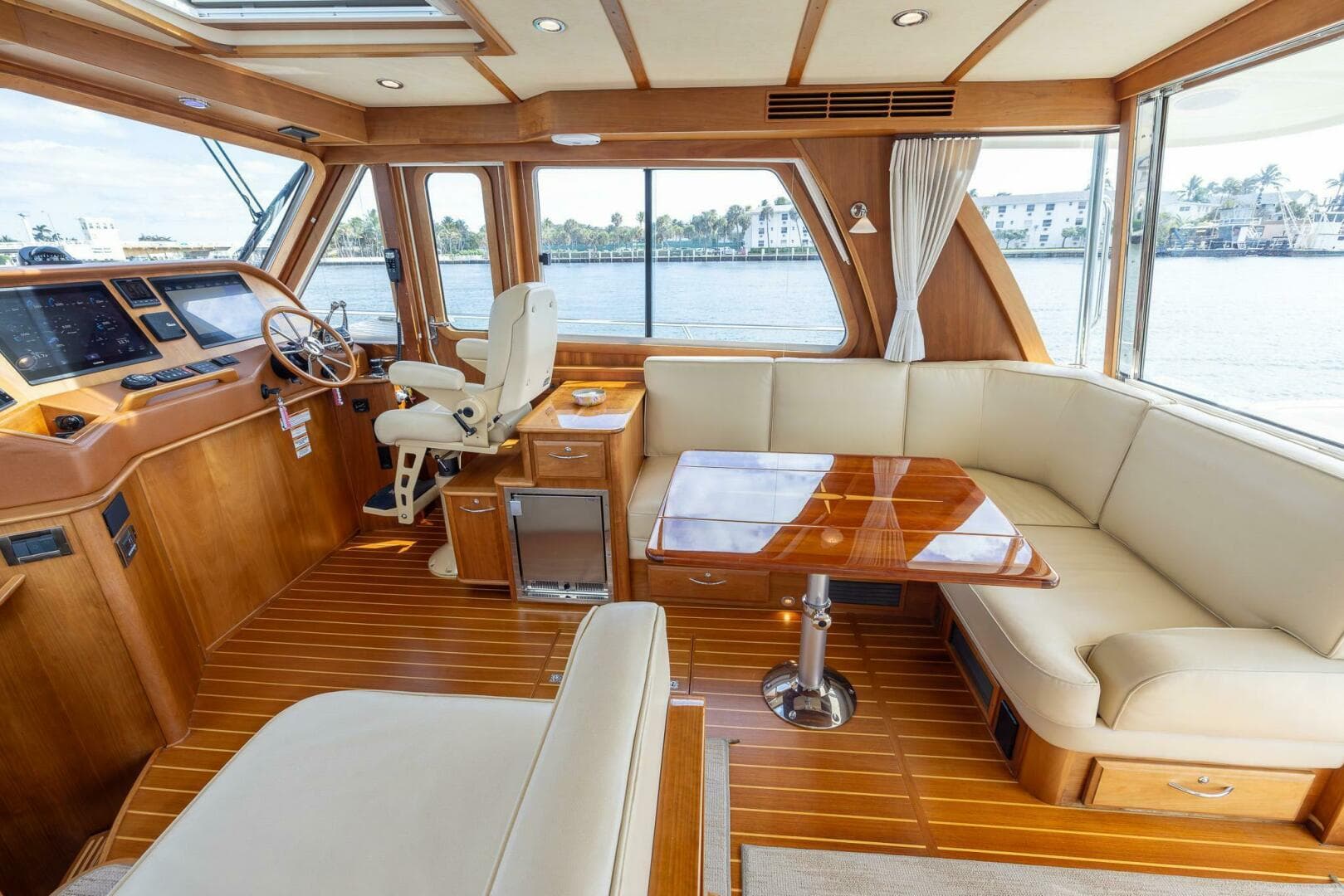 2015 Sabre 48 Salon Express