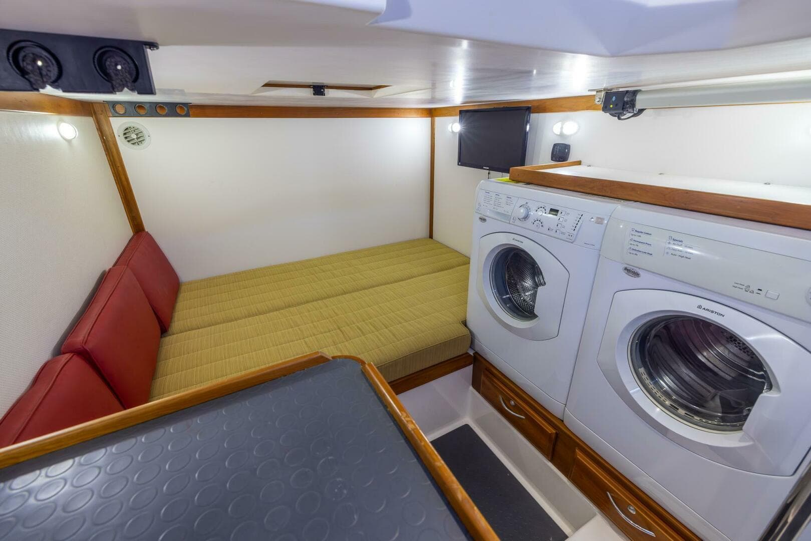 2015 Sabre 48 Salon Express