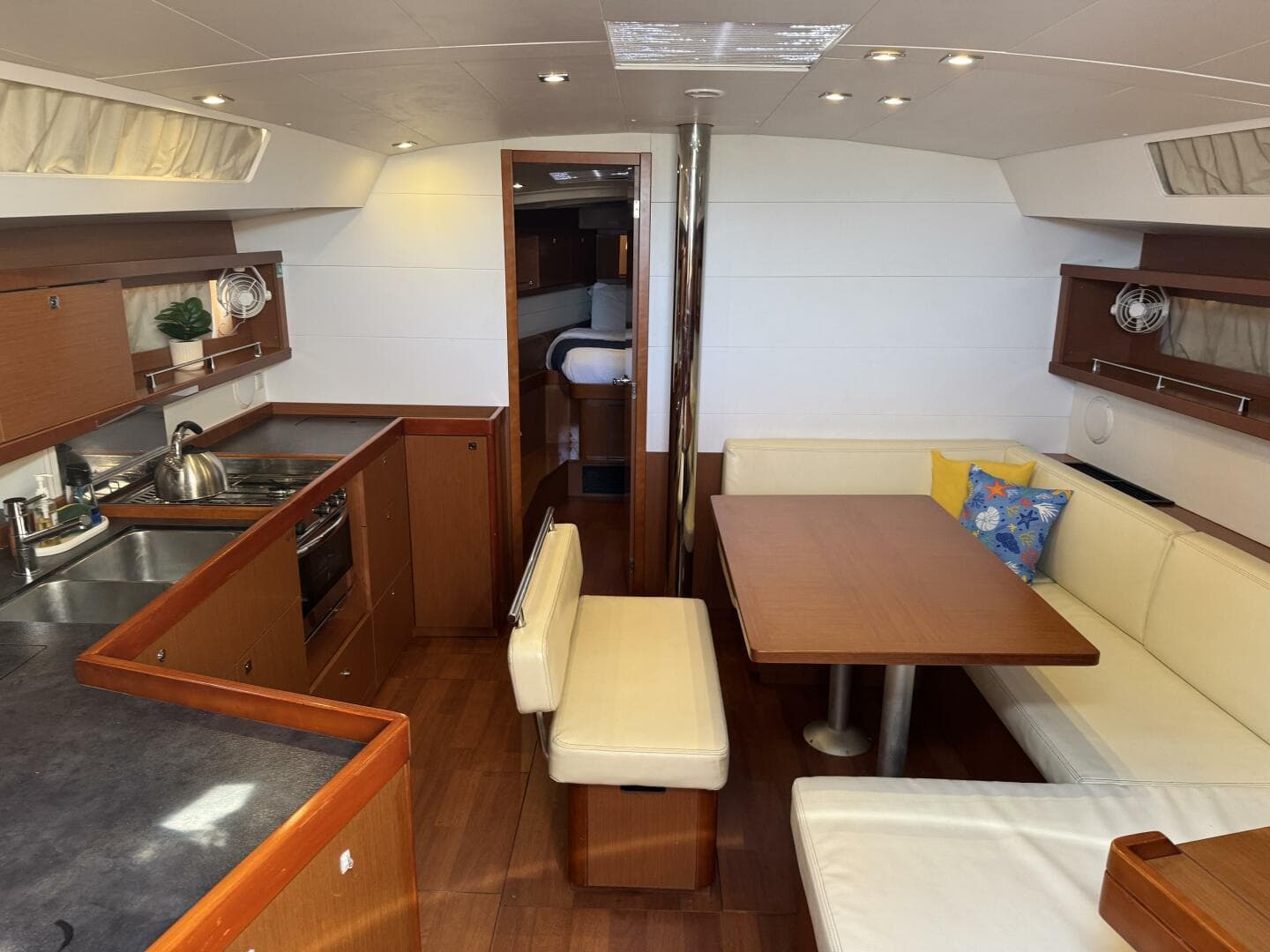 2016 Beneteau Oceanis 45