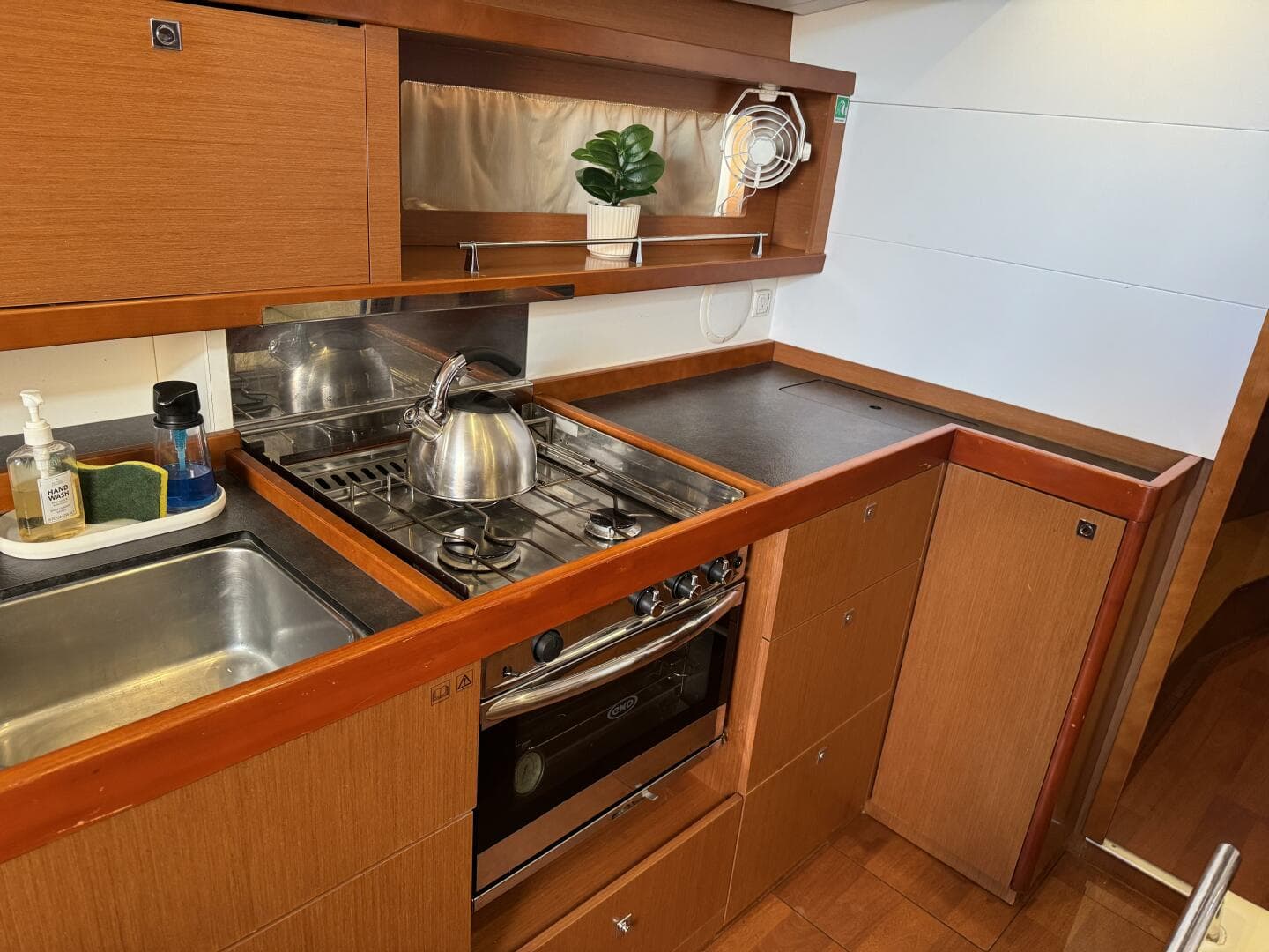 2016 Beneteau Oceanis 45