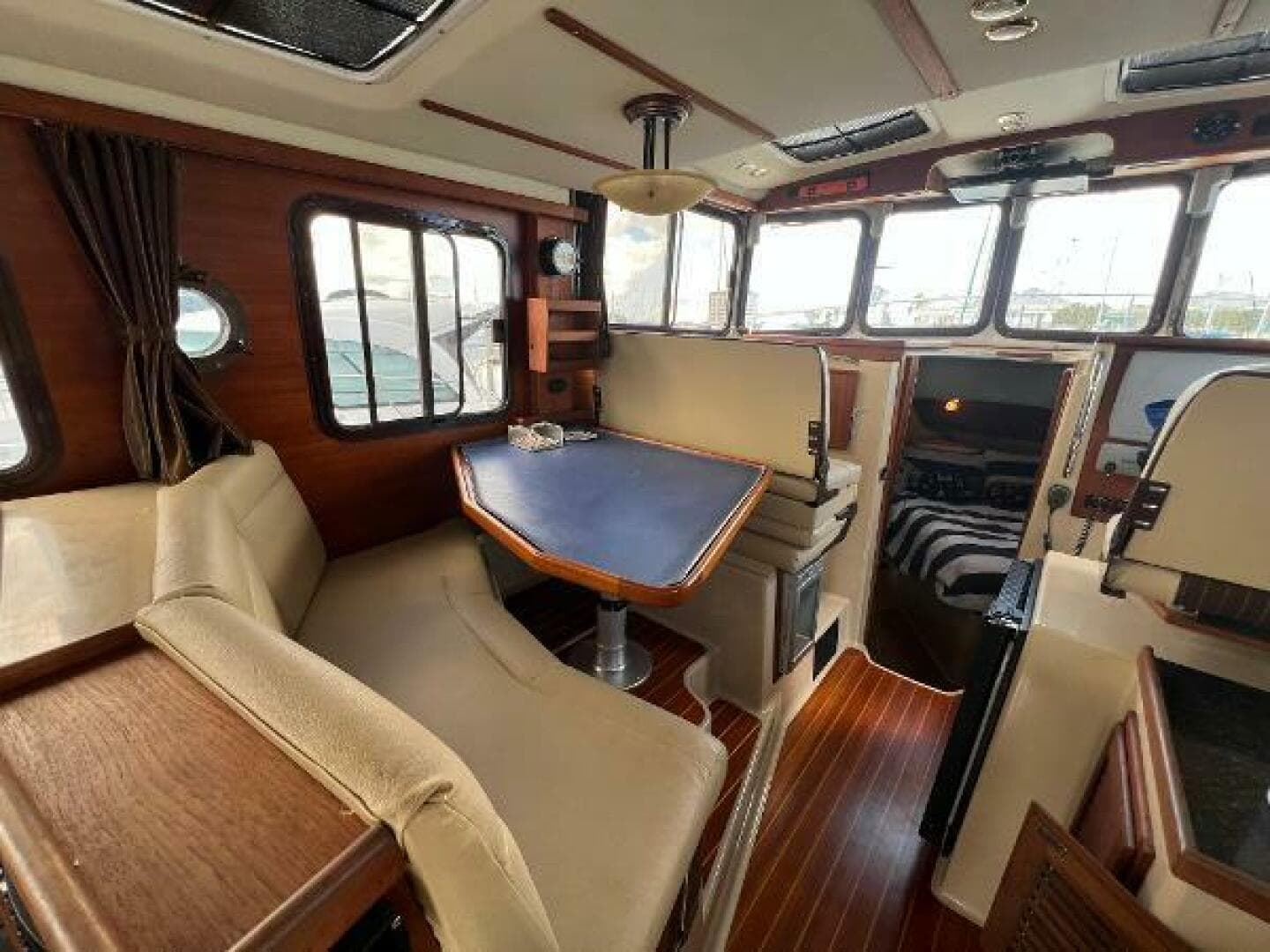 2011 Ranger Tugs R-29