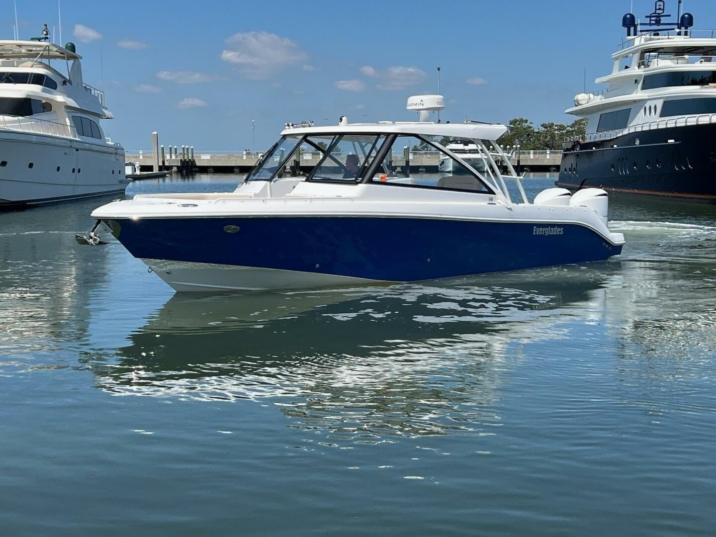 2019 Everglades 340 Dual Console "Solamare"-