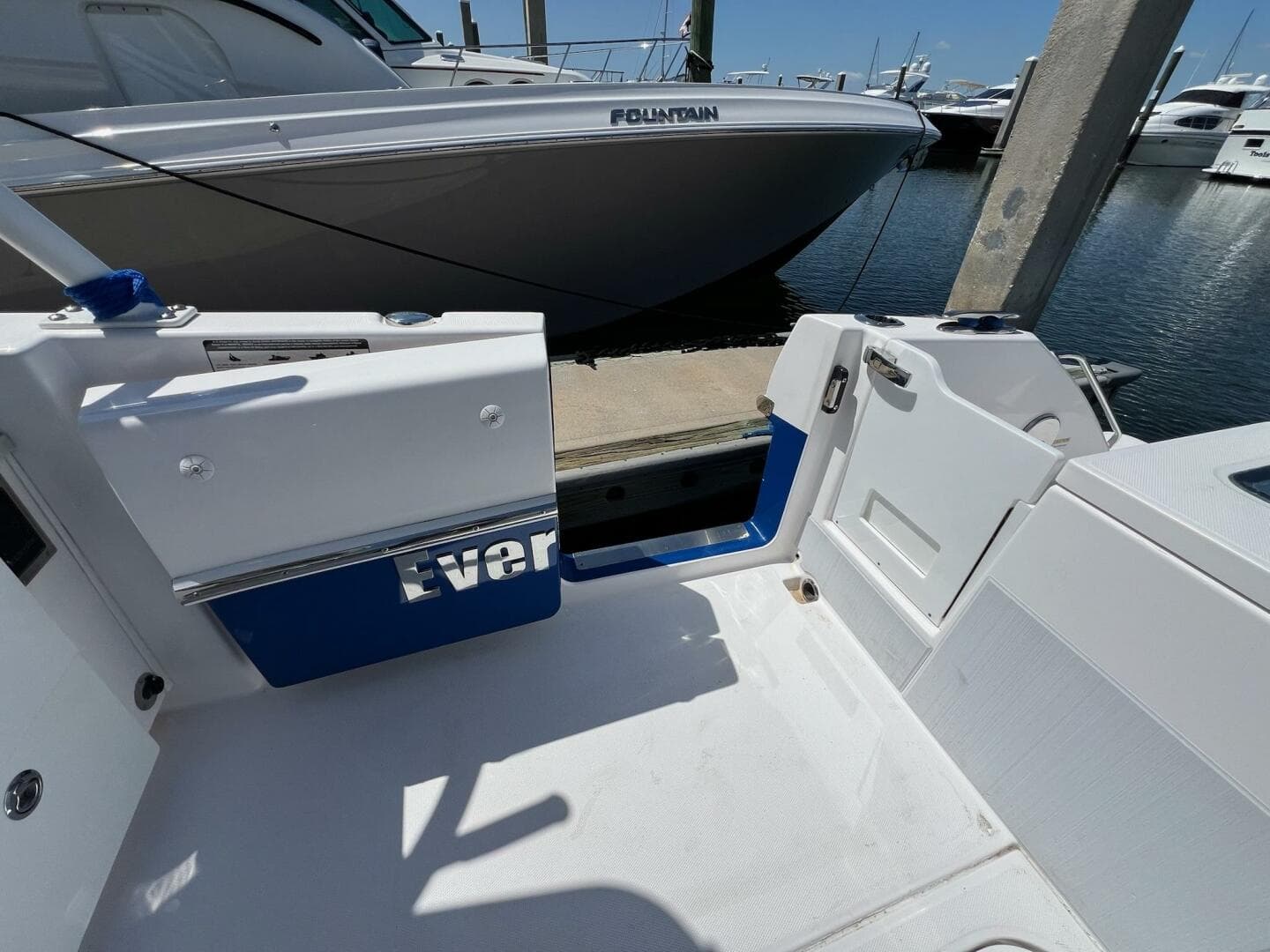 2019 Everglades 340 Dual Console- Cockpit 