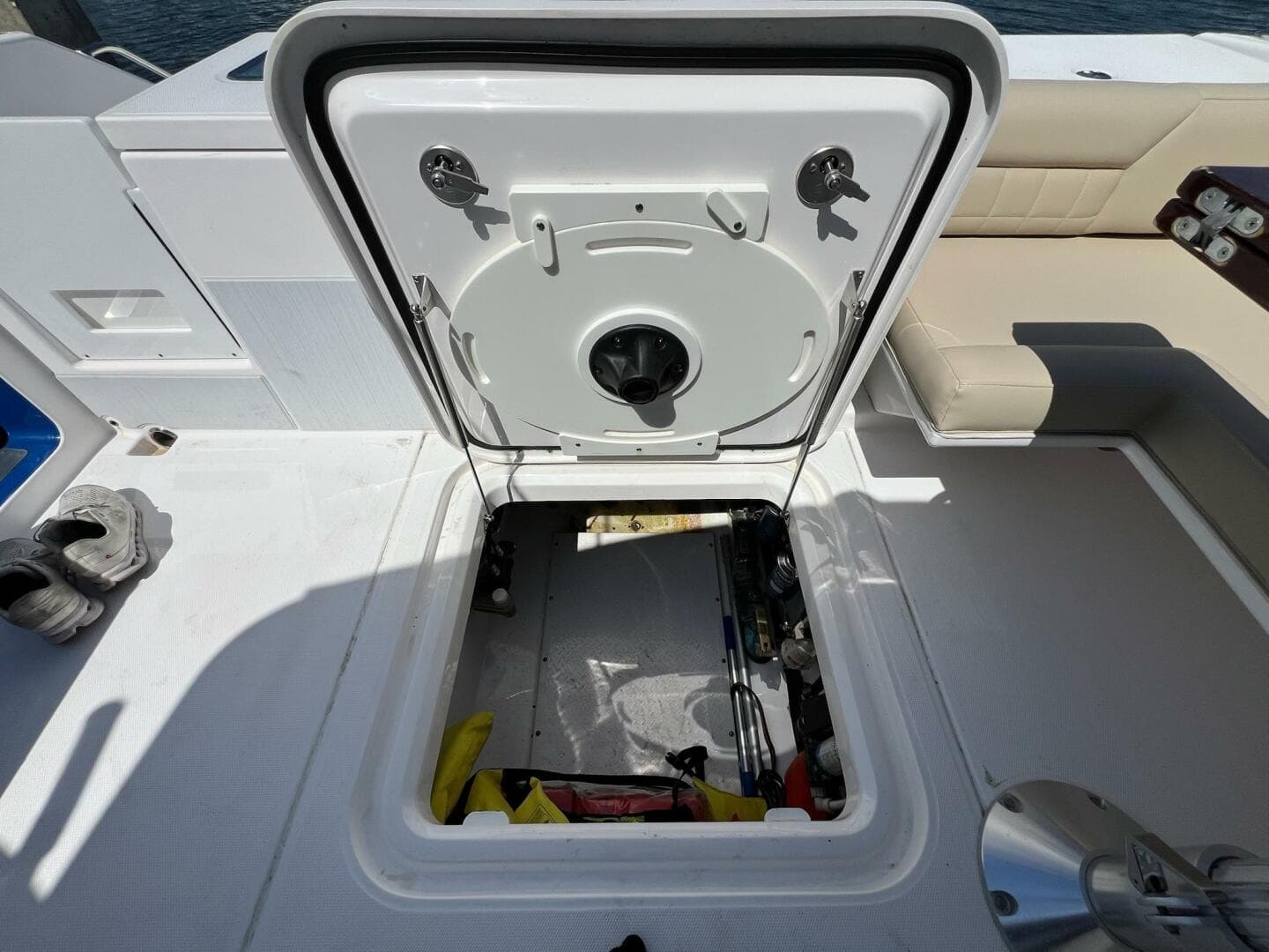 2019 Everglades 340 Dual Console- Cockpit 