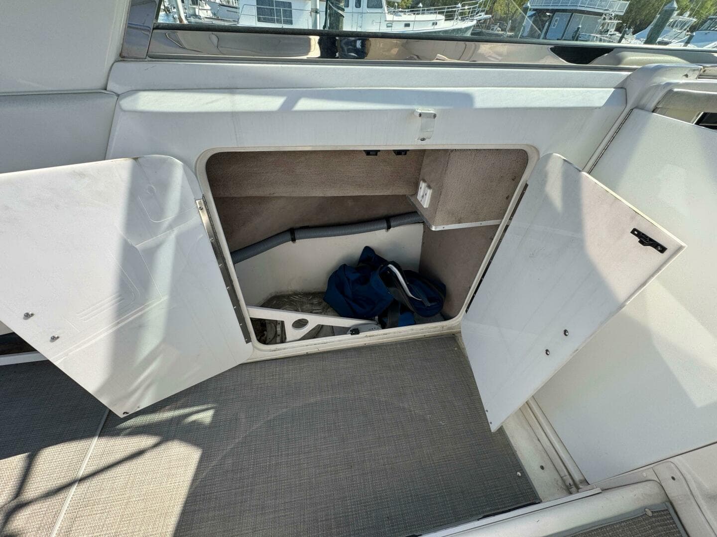 1997 Sea Ray 450 Sundancer