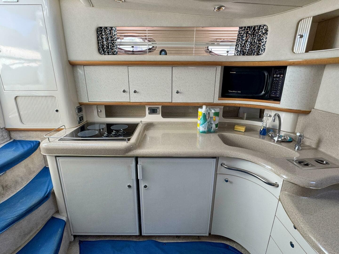 1997 Sea Ray 450 Sundancer