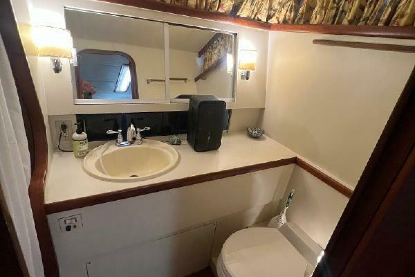 1986 Gulfstar 44 Aft Cabin MY