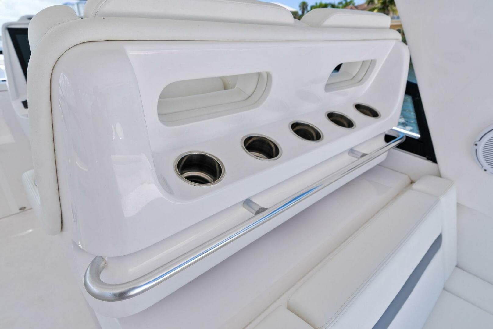 2022 Intrepid 438 Evolution