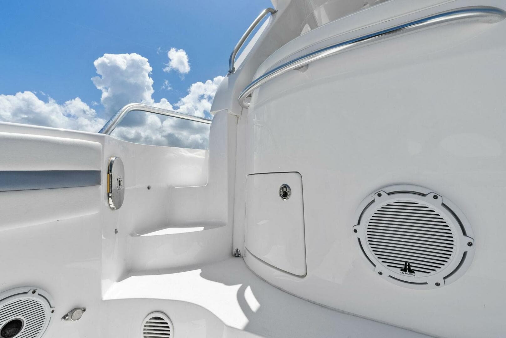 2022 Intrepid 438 Evolution