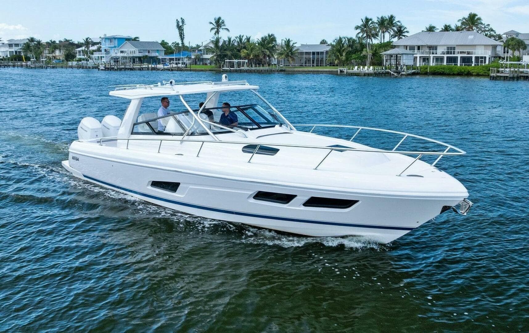 2022 Intrepid 438 Evolution