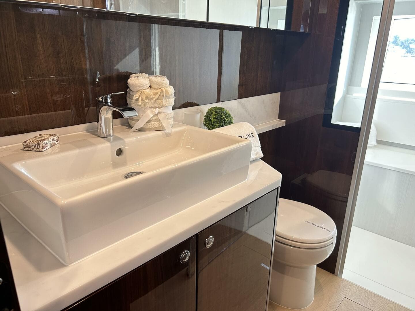 2024 Fairline Squadron 68