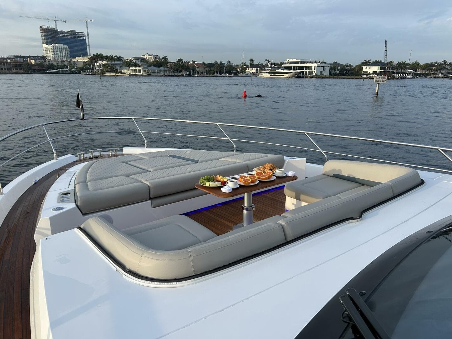 2024 Fairline Squadron 68