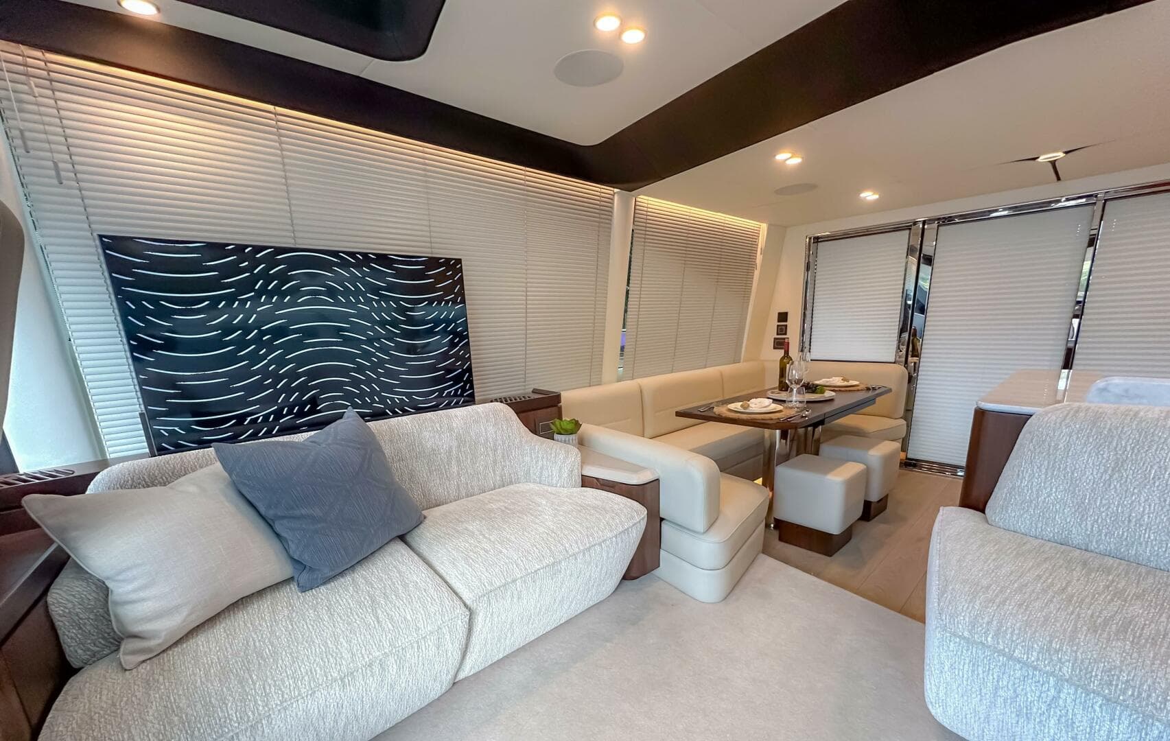 2023 Fairline Phantom 65