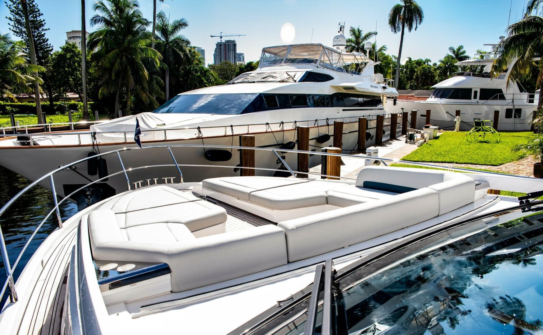 2023 Fairline Phantom 65