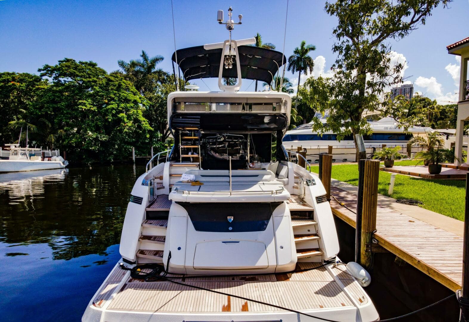 2023 Fairline Phantom 65