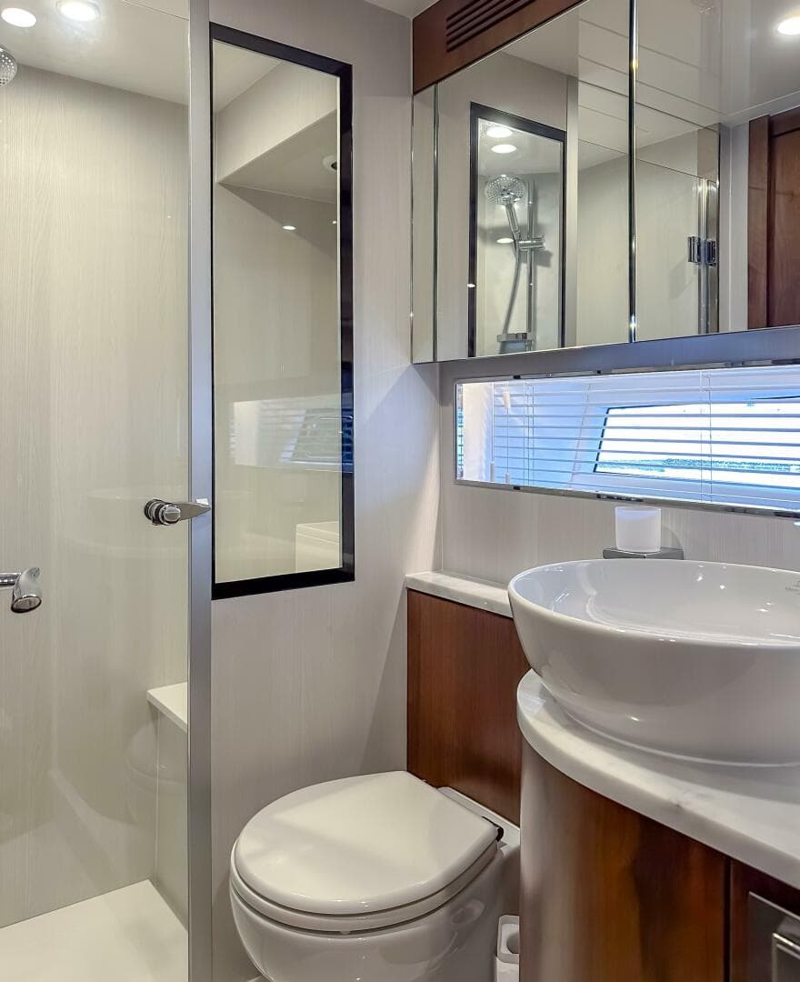 2023 Fairline Phantom 65