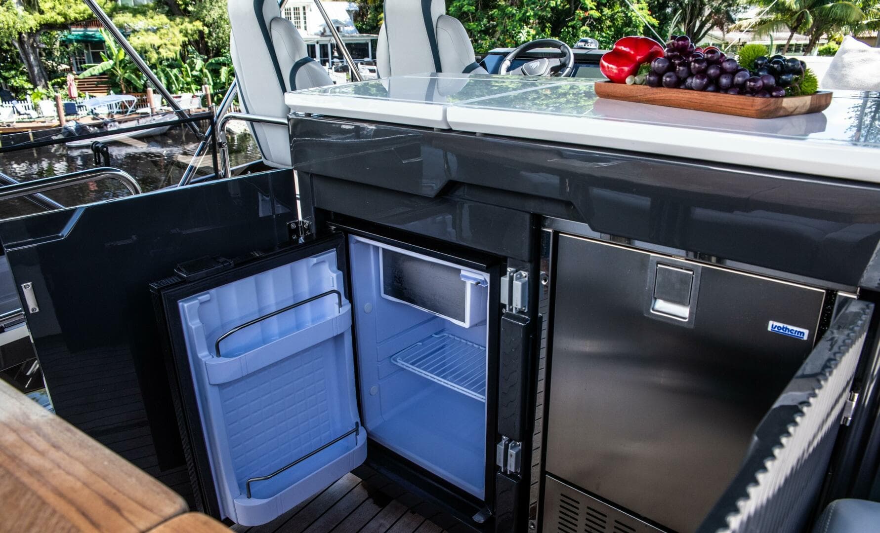 2023 Fairline Phantom 65