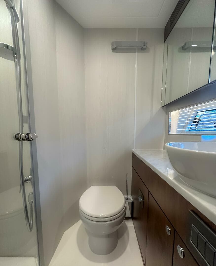 2023 Fairline Phantom 65