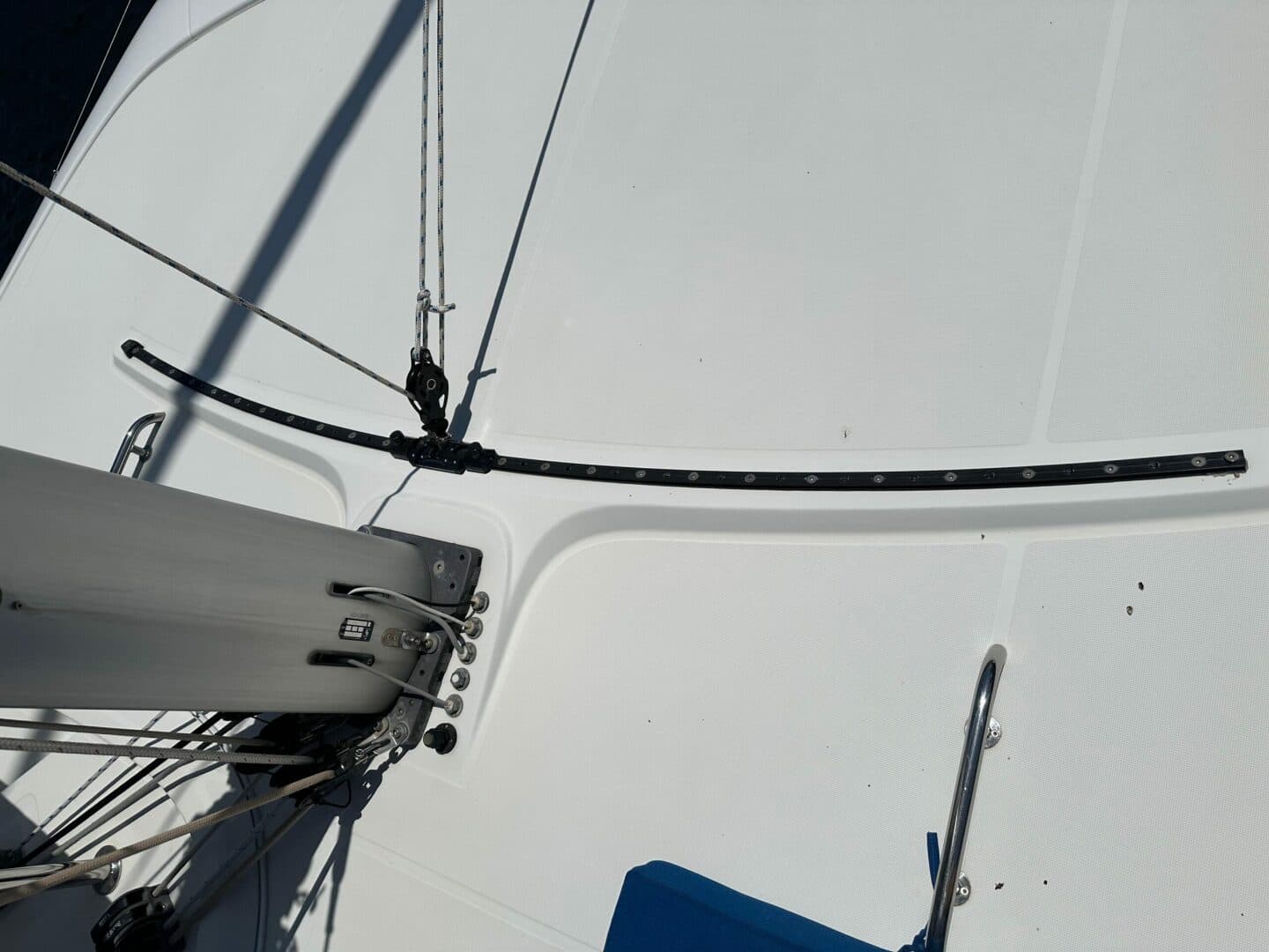 2018-lagoon-42-sail-9745888-20250409124247497-1_XLARGE.jpg