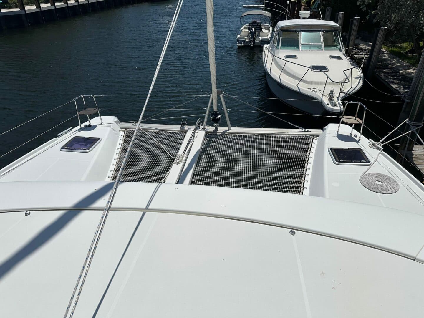 2018-lagoon-42-sail-9745888-20250409124244557-1_XLARGE.jpg