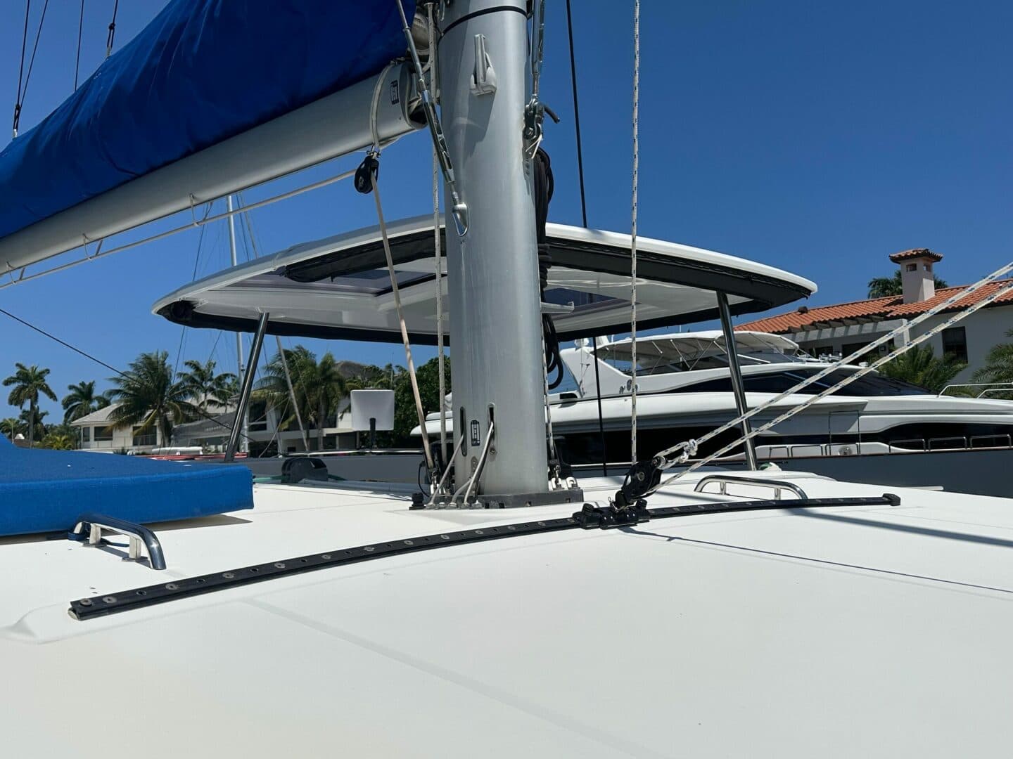 2018-lagoon-42-sail-9745888-20250409124221795-1_XLARGE.jpg