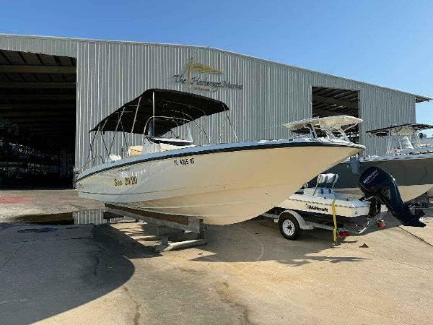 2017 Boston Whaler 270 Dauntless