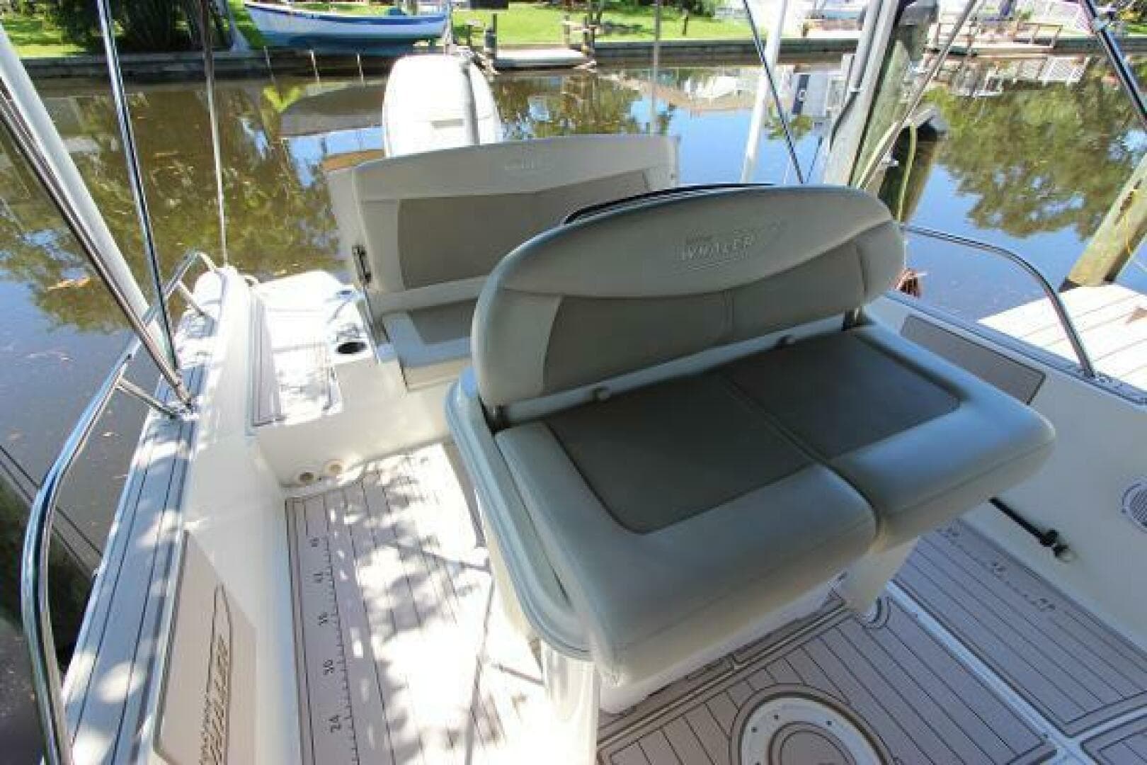 2017 Boston Whaler 270 Dauntless