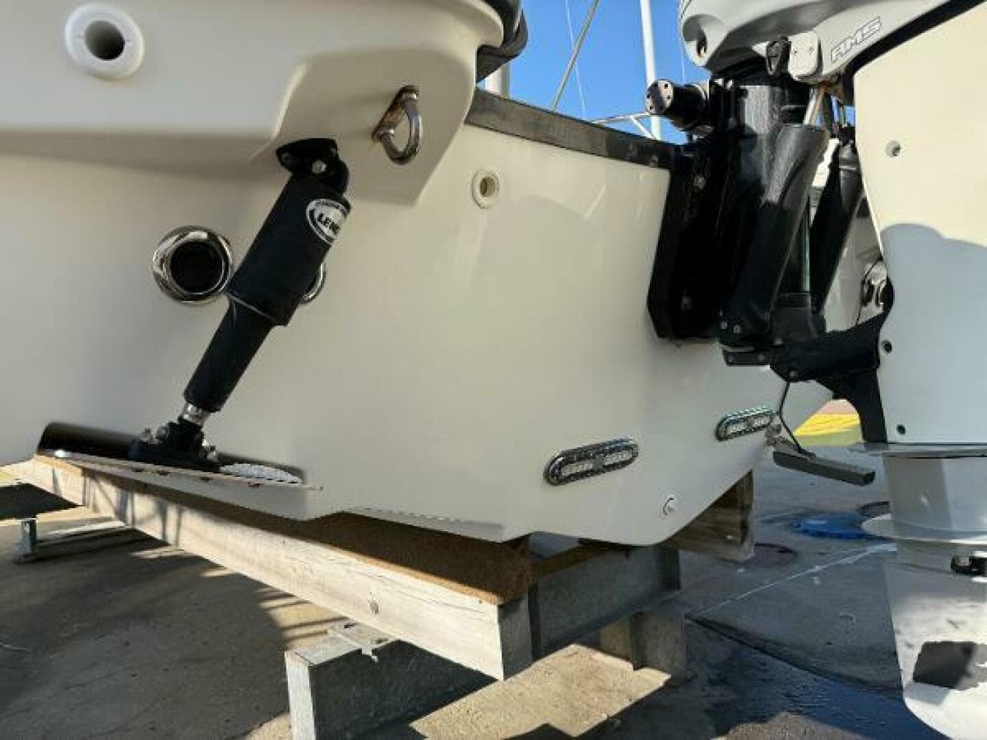 2017 Boston Whaler 270 Dauntless