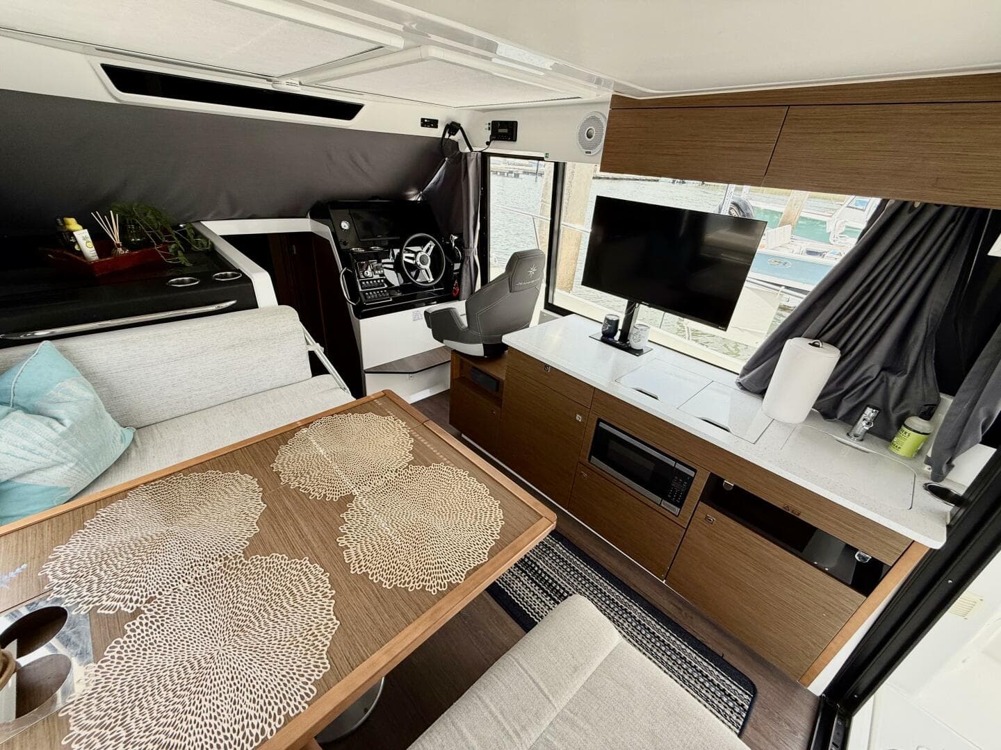 2022 Jeanneau NC 1095 Coupe