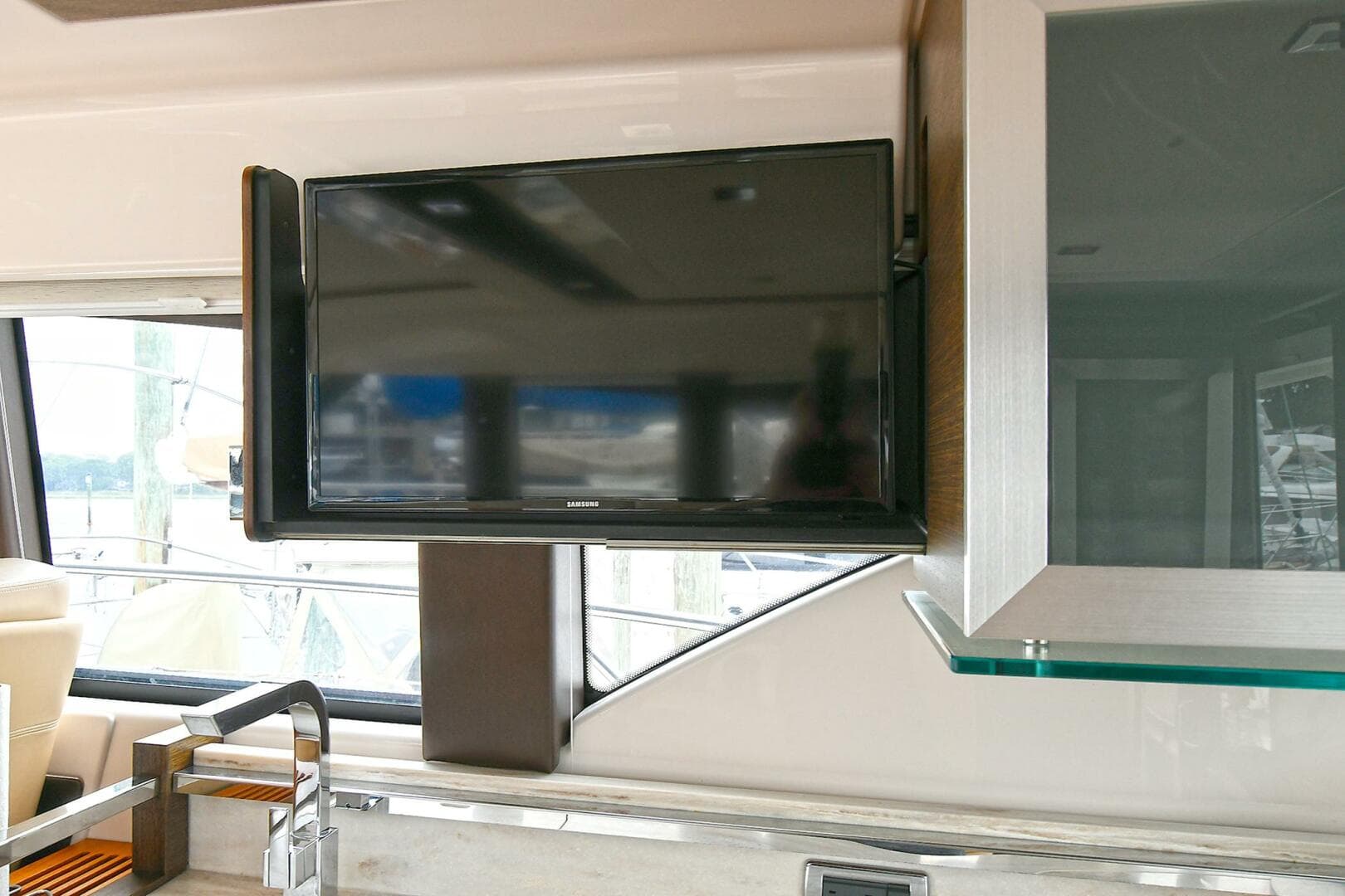 2015 Tiara Yachts C44 Coupe