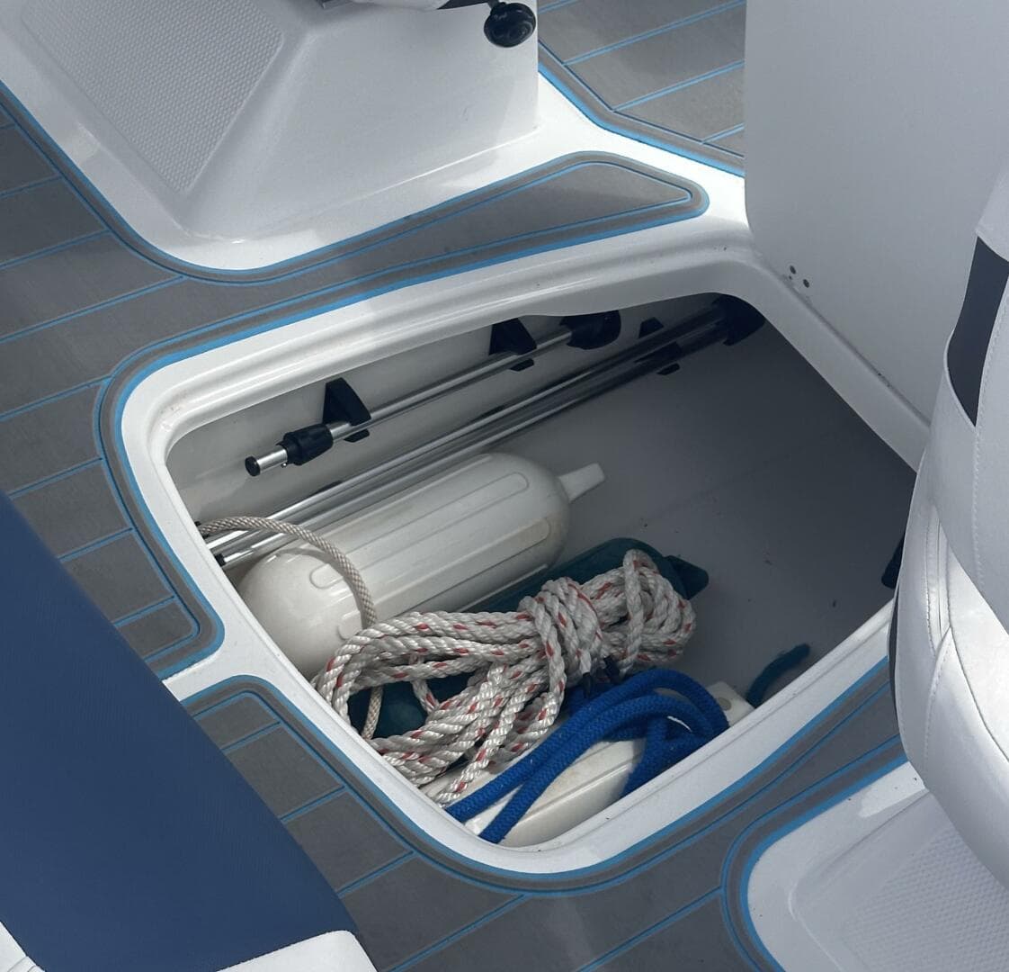 1022 Bella Bay Floor Locker