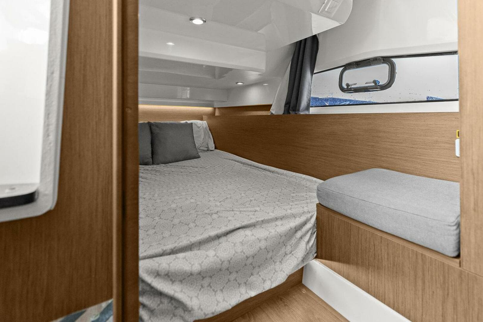 2020 Jeanneau NC 1095 Fly