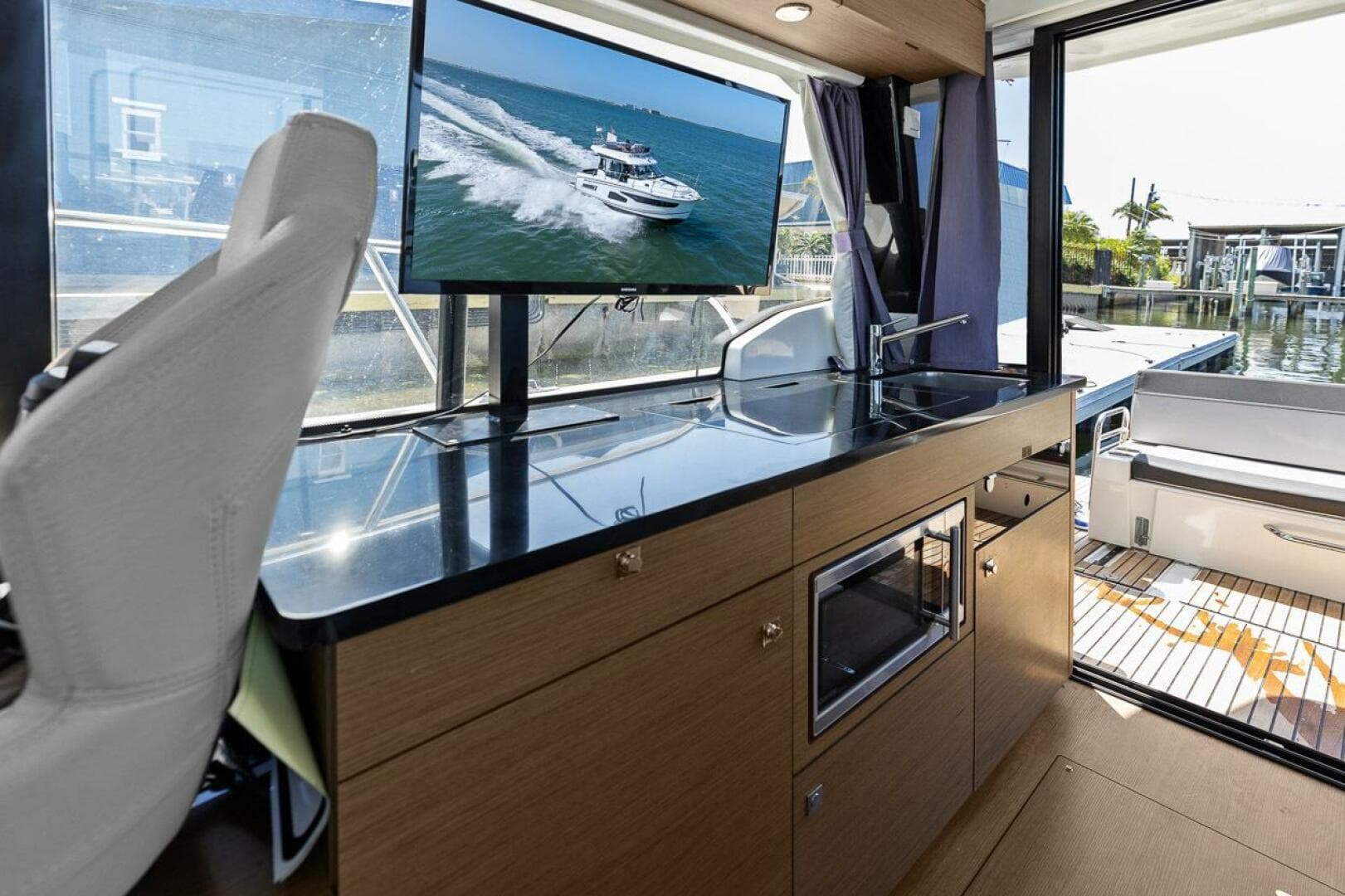 2020 Jeanneau NC 1095 Fly