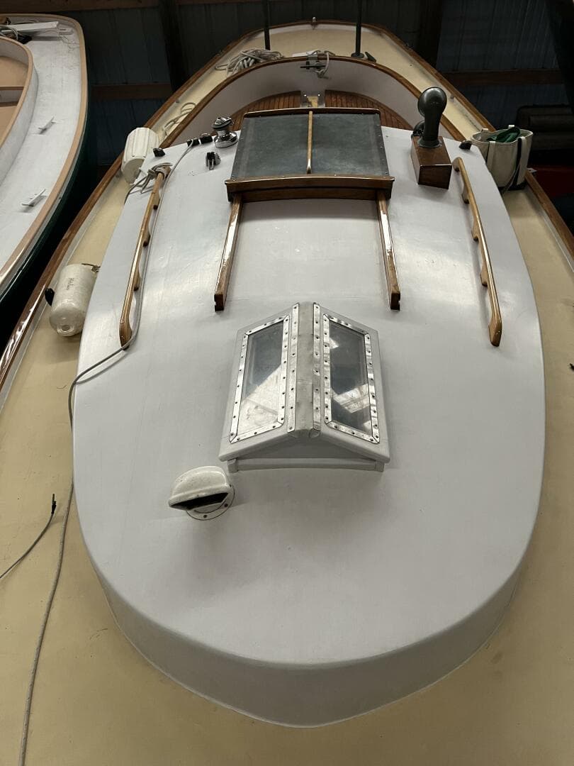 Tristan cabintop looking aft