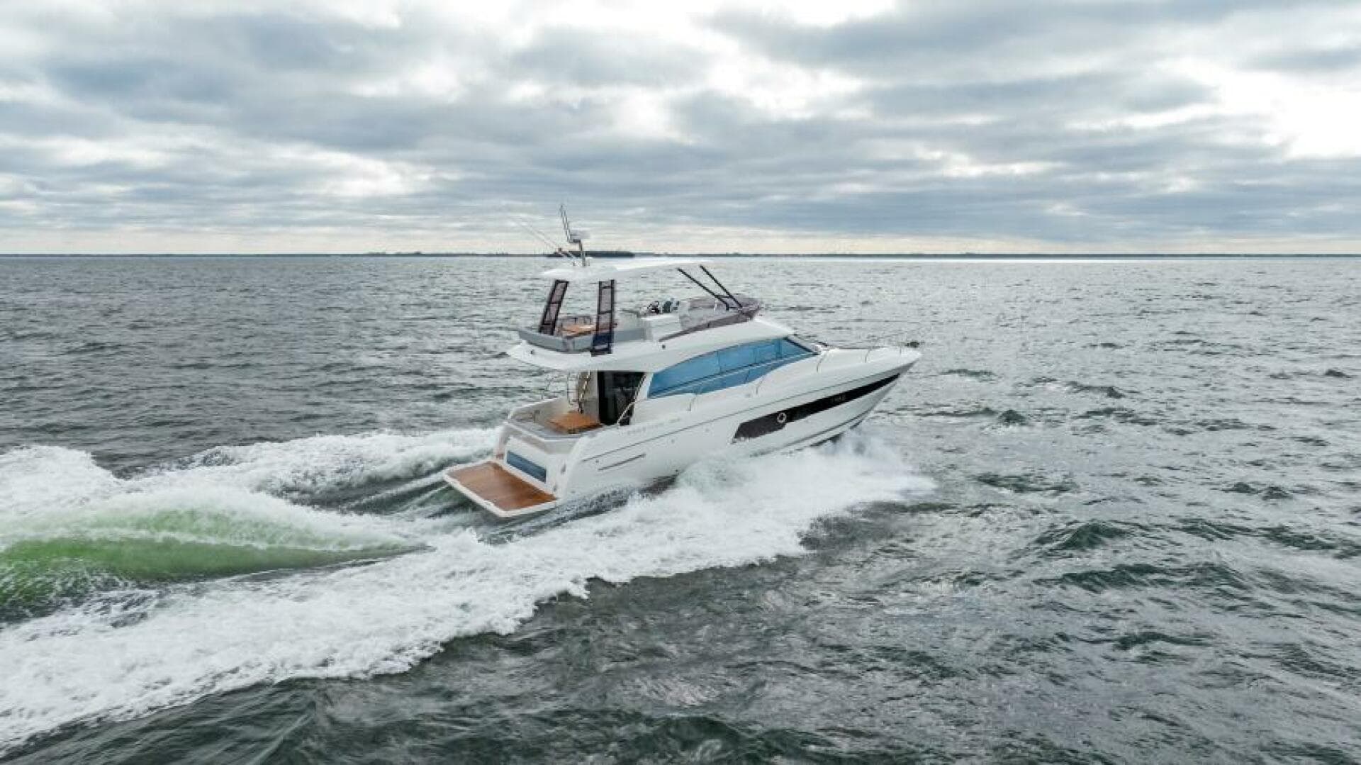 2024 46 Prestige Flybridge -Running Profile