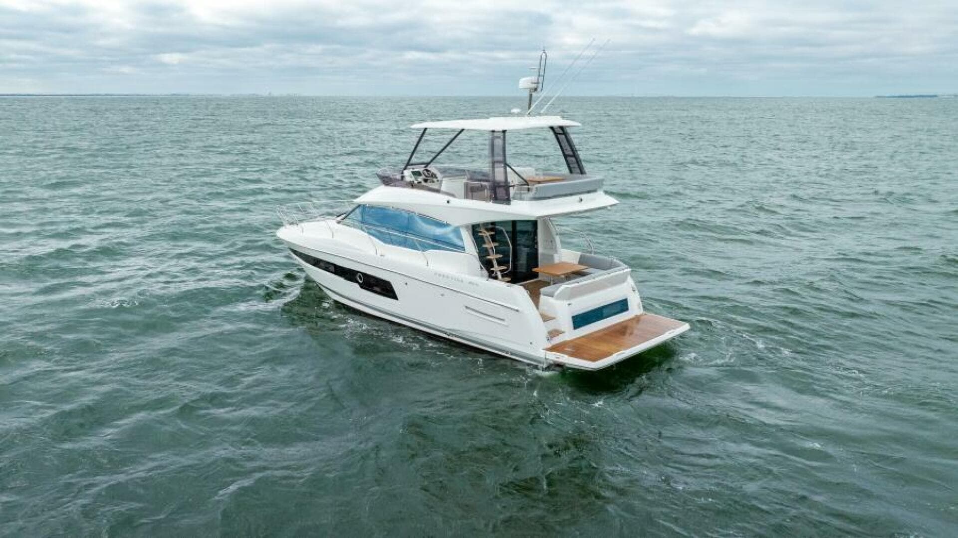 2024 46 Prestige Flybridge -Profile