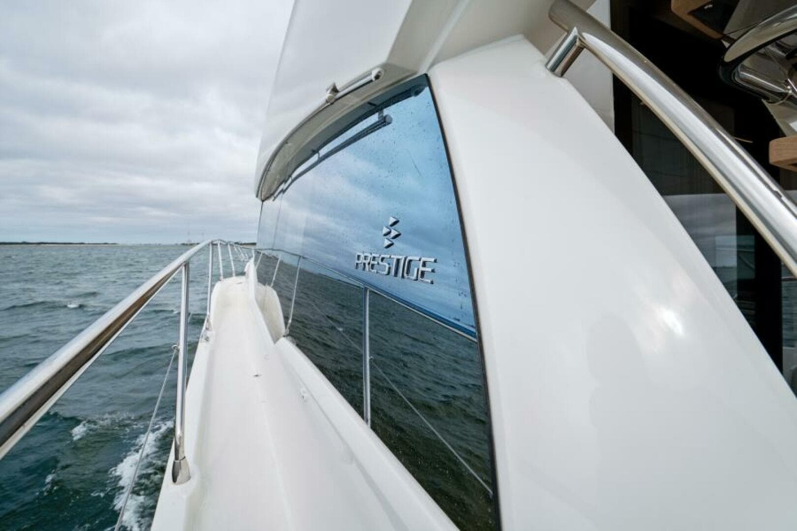 2024 46 Prestige Flybridge -Walkway to Foredeck