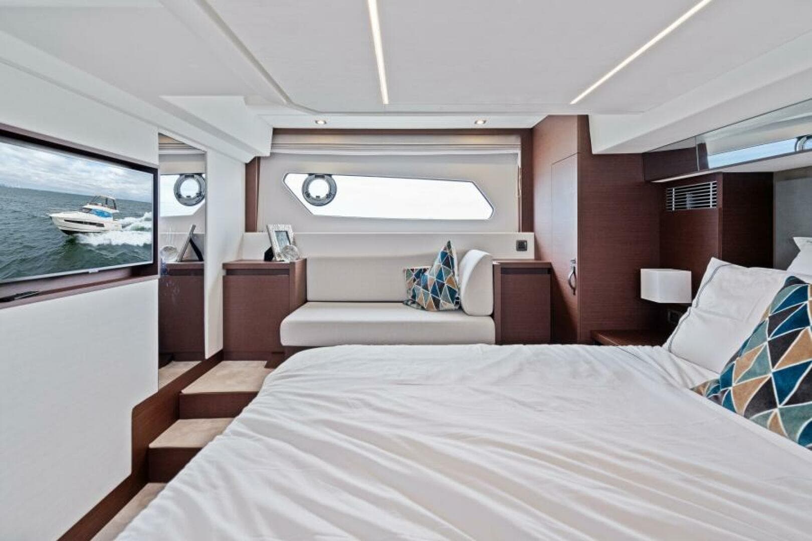 2024 46 Prestige Flybridge -Master Stateroom