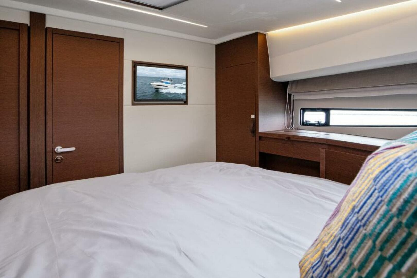 2024 46 Prestige Flybridge -VIP Stateroom