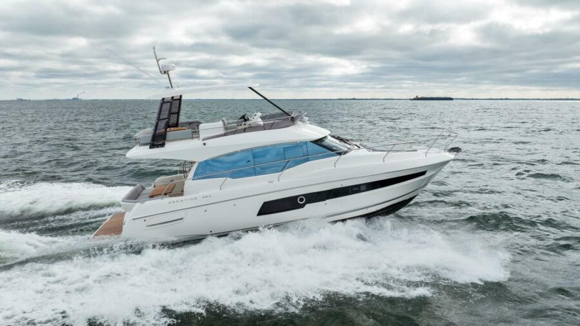 2024 46 Prestige Flybridge -Running Profile