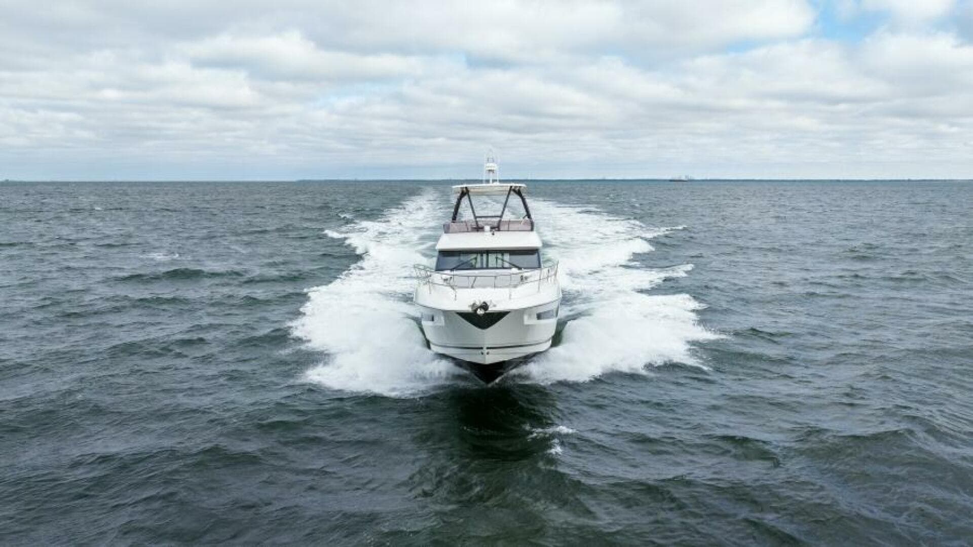 2024 46 Prestige Flybridge -Running Profile