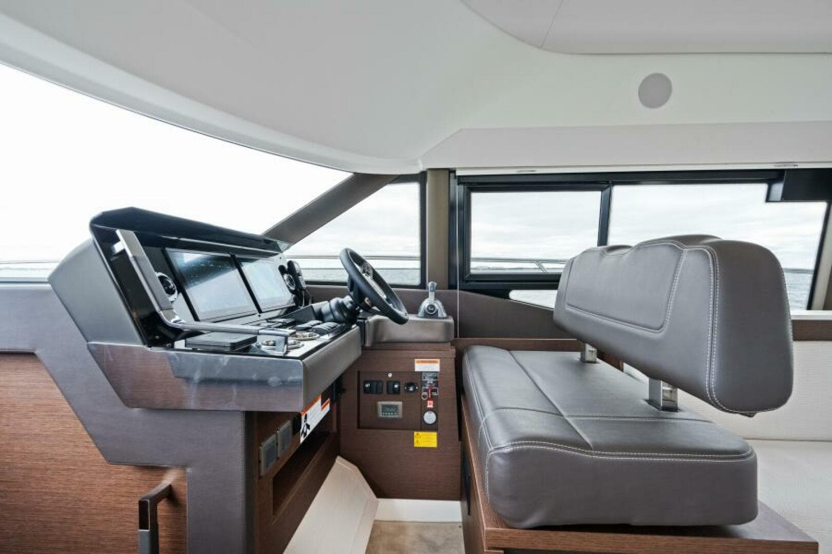 2024 46 Prestige Flybridge -Lower Helm