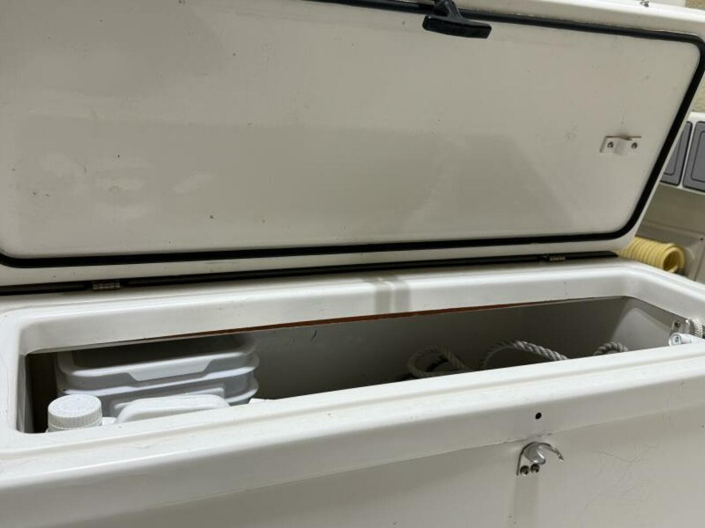 2011 SeaVee 340I Open