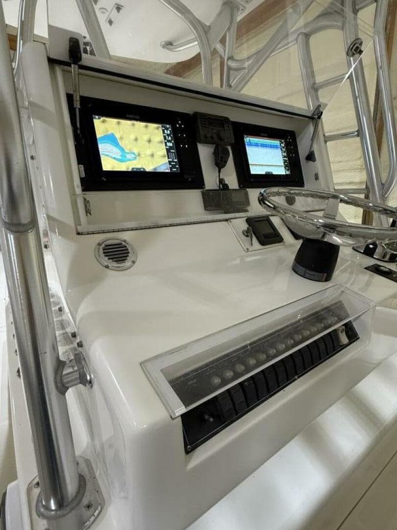 2011 SeaVee 340I Open