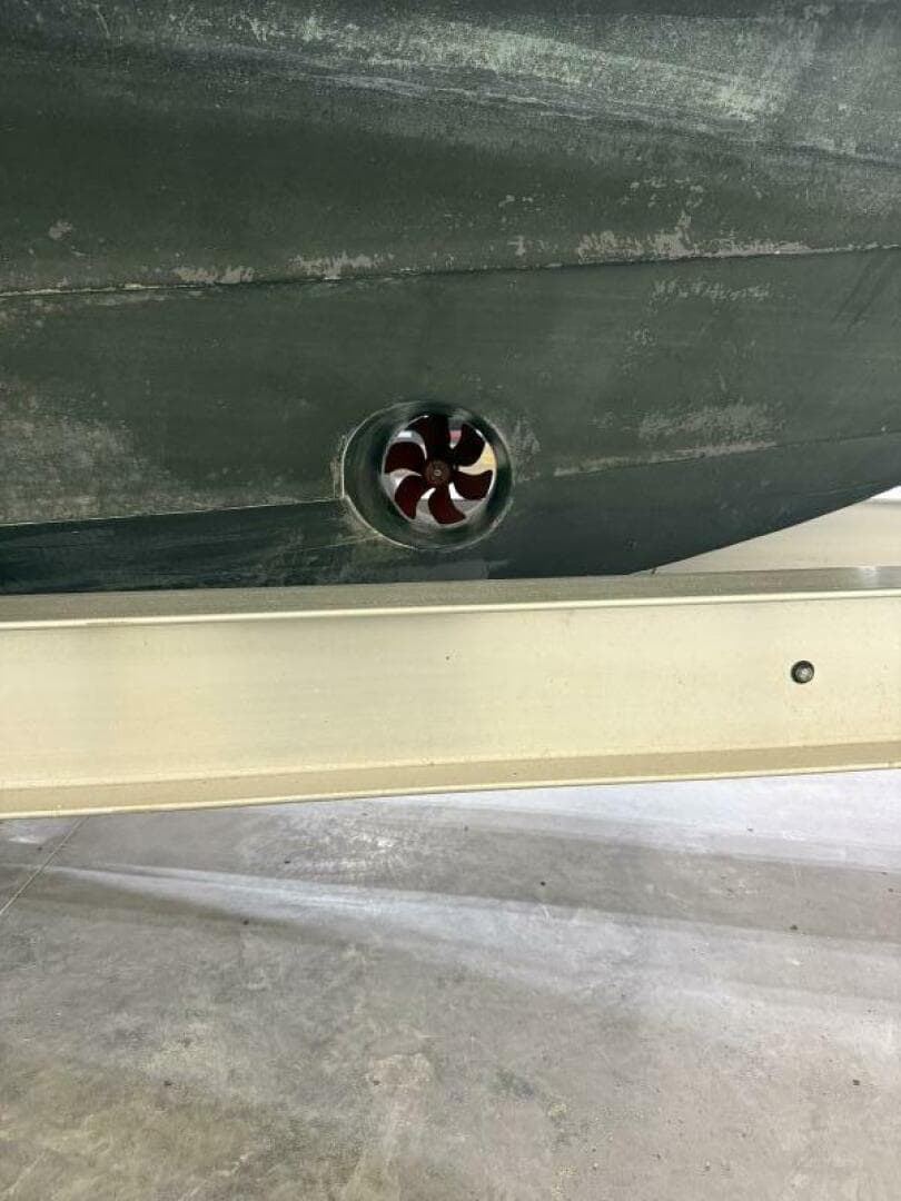 2011 SeaVee 340I Open