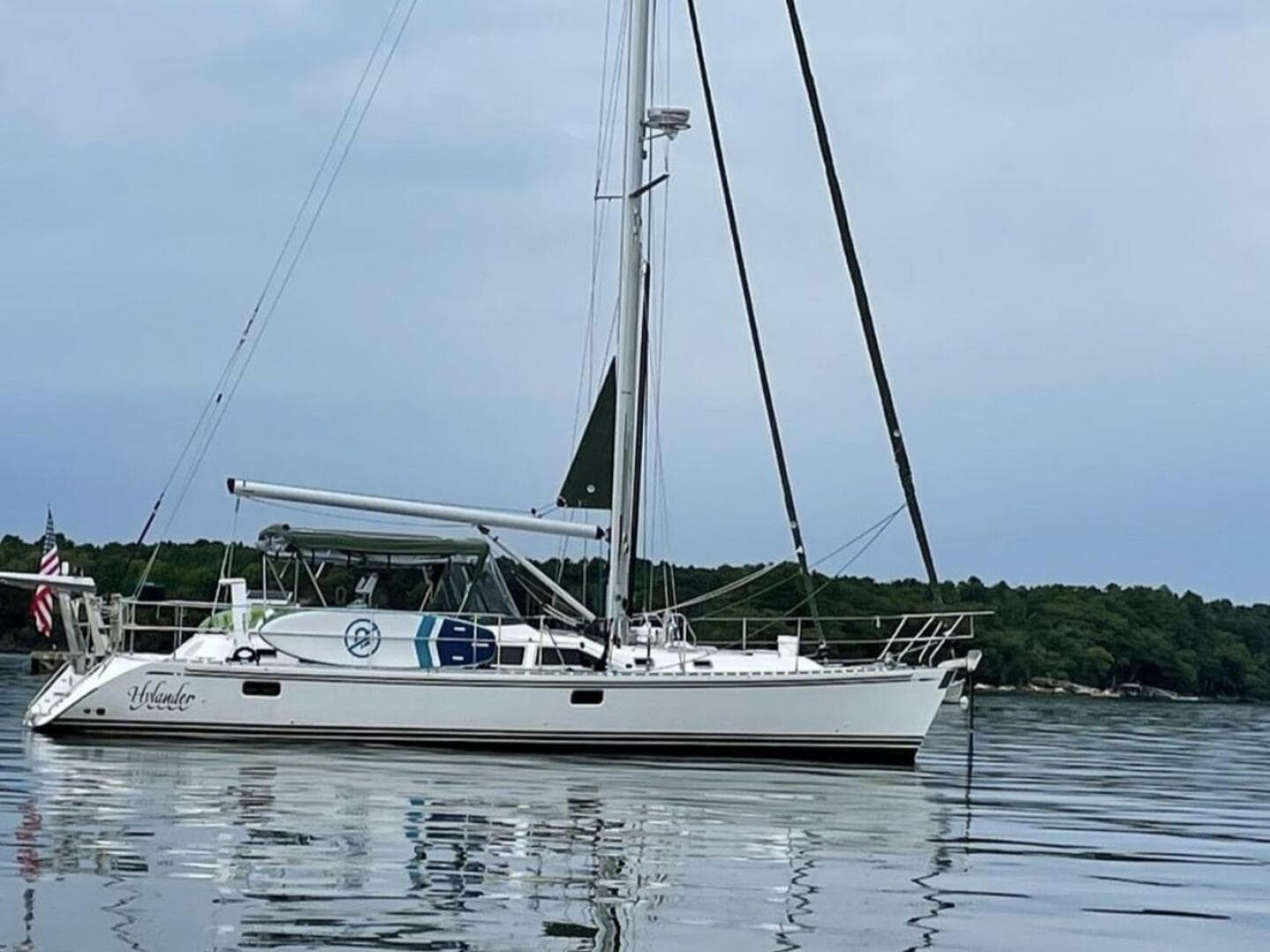 2021 Hylas 46