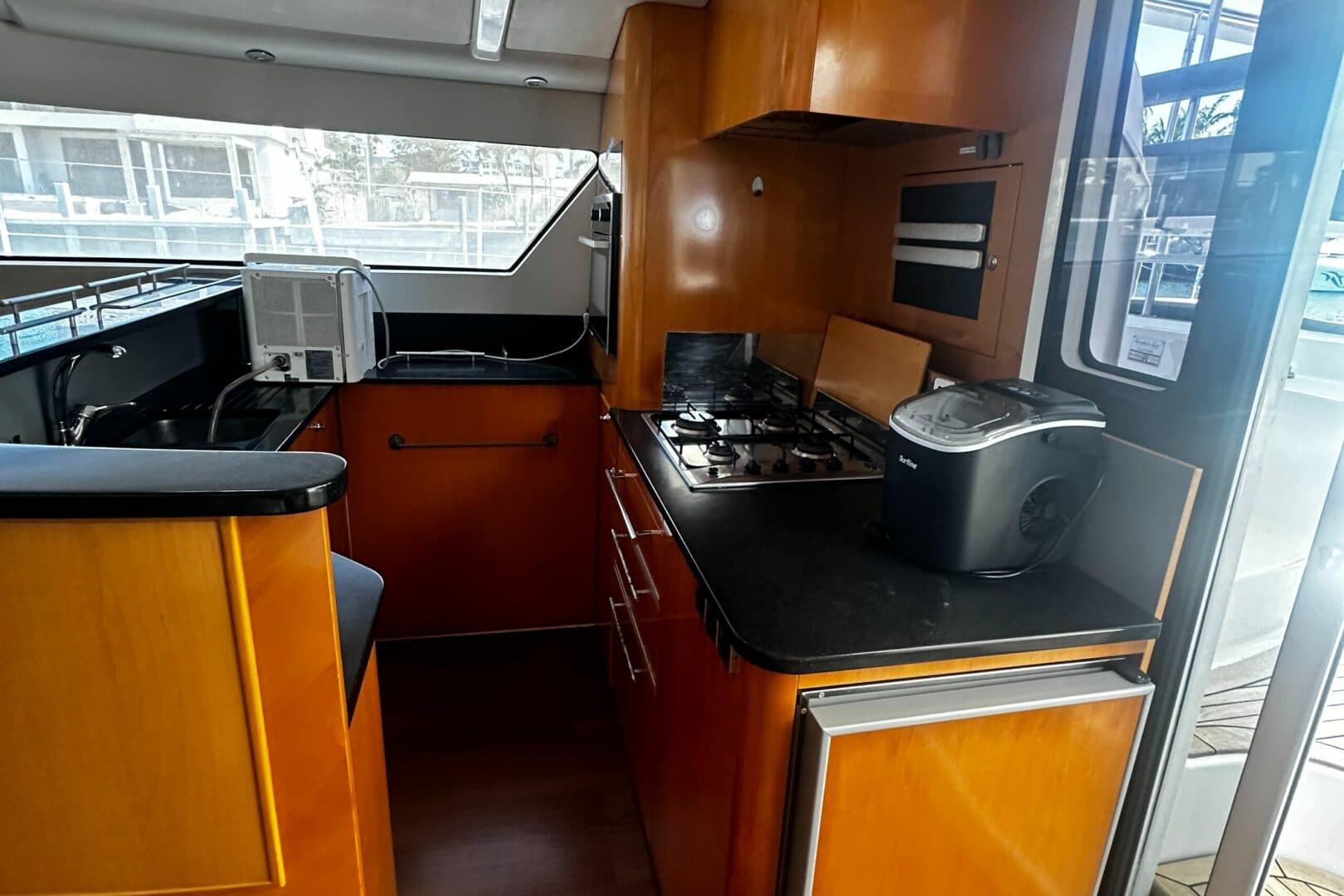 2008-fountaine-pajot-eleuthera-60-sail-9770348-20250515182219718-1_XLARGE.jpg