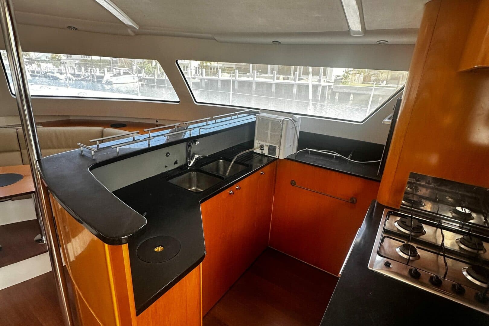 2008-fountaine-pajot-eleuthera-60-sail-9770348-20250515182240878-1_XLARGE.jpg