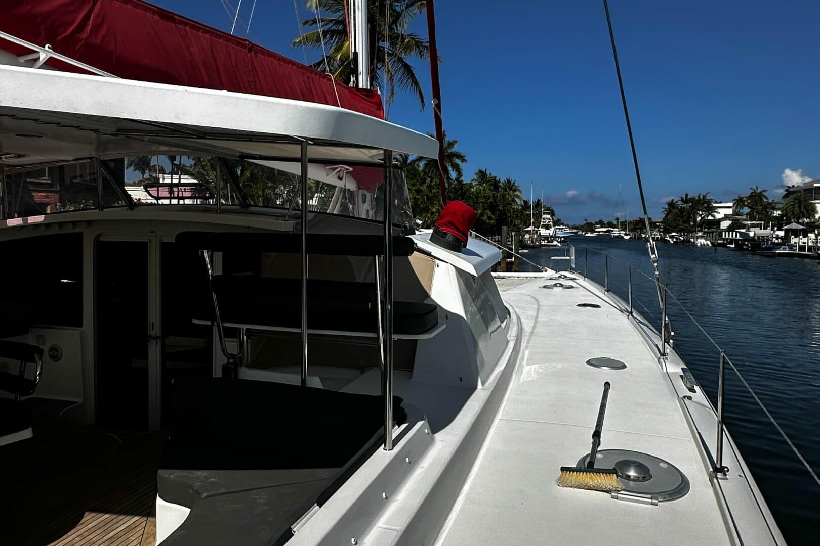 2008-fountaine-pajot-eleuthera-60-sail-9770348-20250515182228683-1_XLARGE.jpg