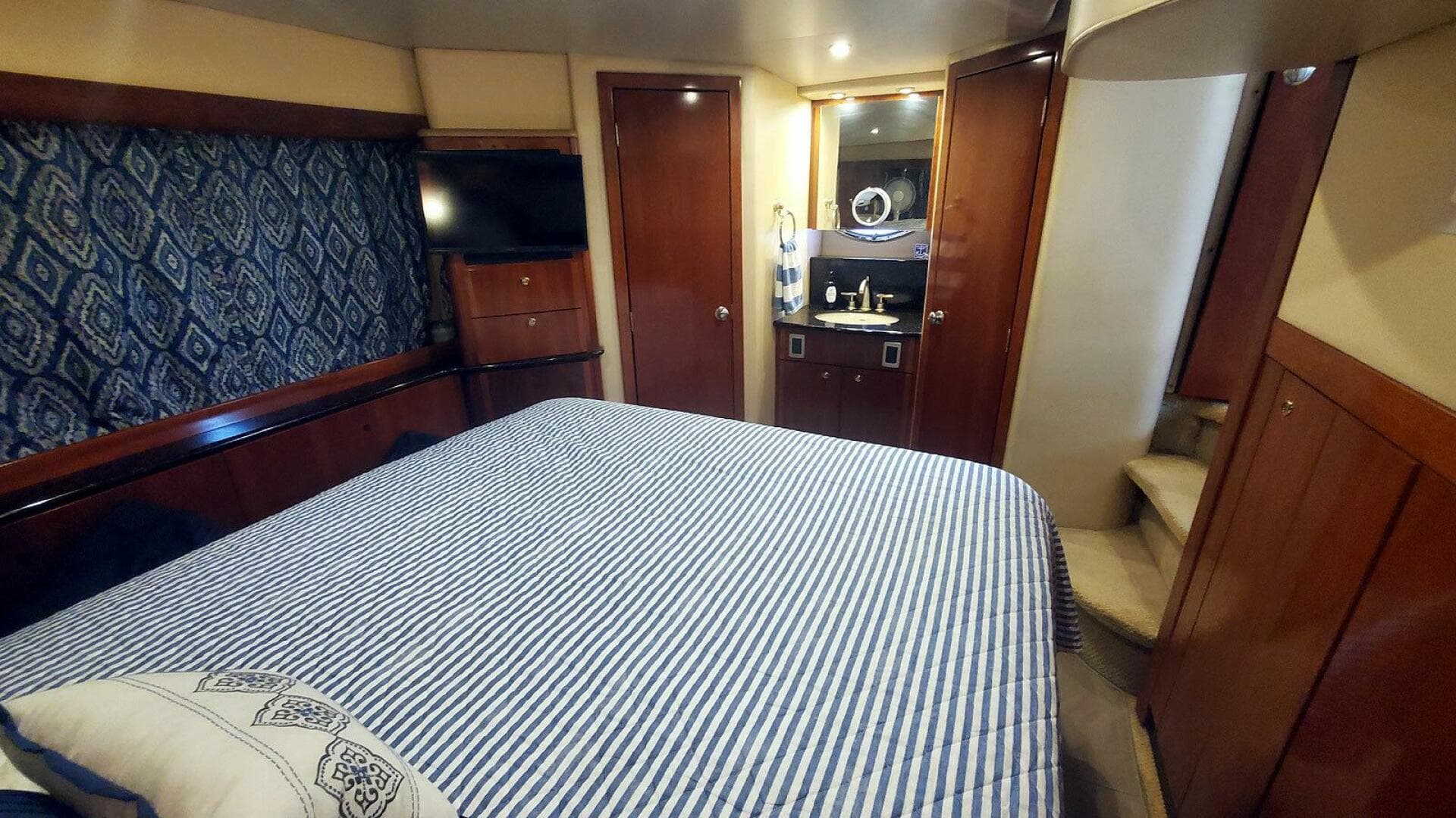 Master Stateroom Port